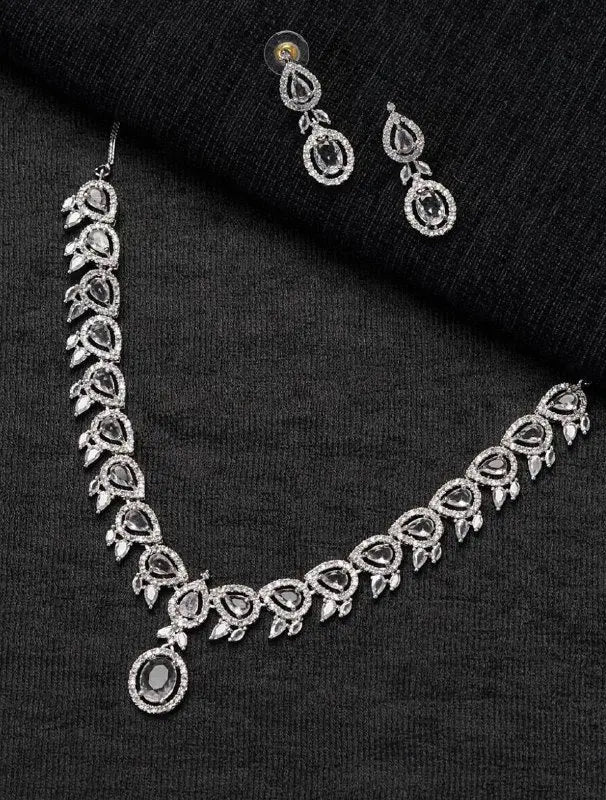Emerald Green Luxury Necklace Set for Women | CZ Diamond Bridal Jewellery Set | ImiStyleJewellery - Imistyle Jewellery