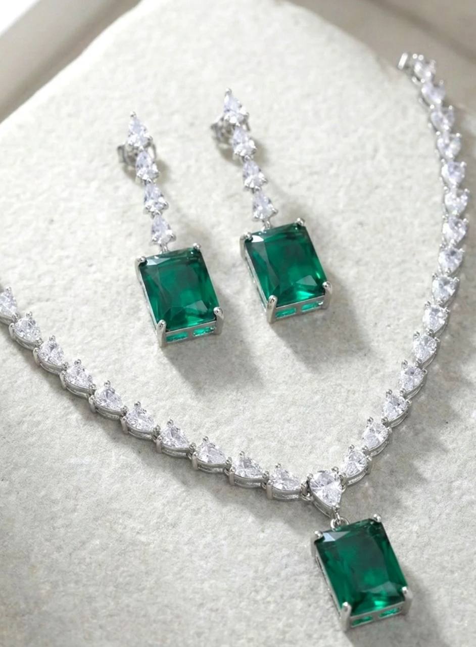 Luxury emerald green crystal necklace and earrings set for women, bridal wedding jewelry with sparkling stones